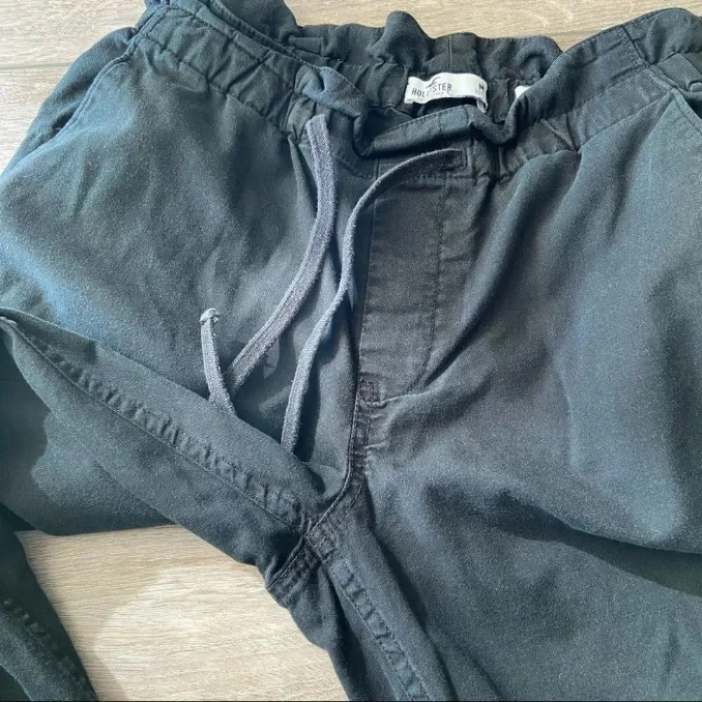 Hollister Ultra High Rise Paperbag Jogger Pants
